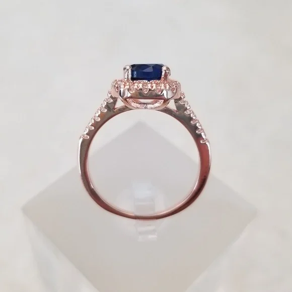 18k Sapphire Ring - Picture 5 of 8